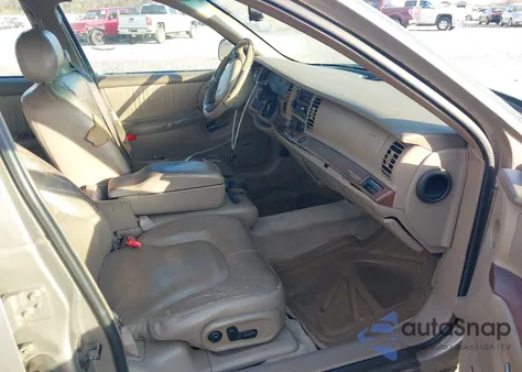 2000 Buick Park Avenue from USA, damaged, VIN 1G4CW54K3Y4260557